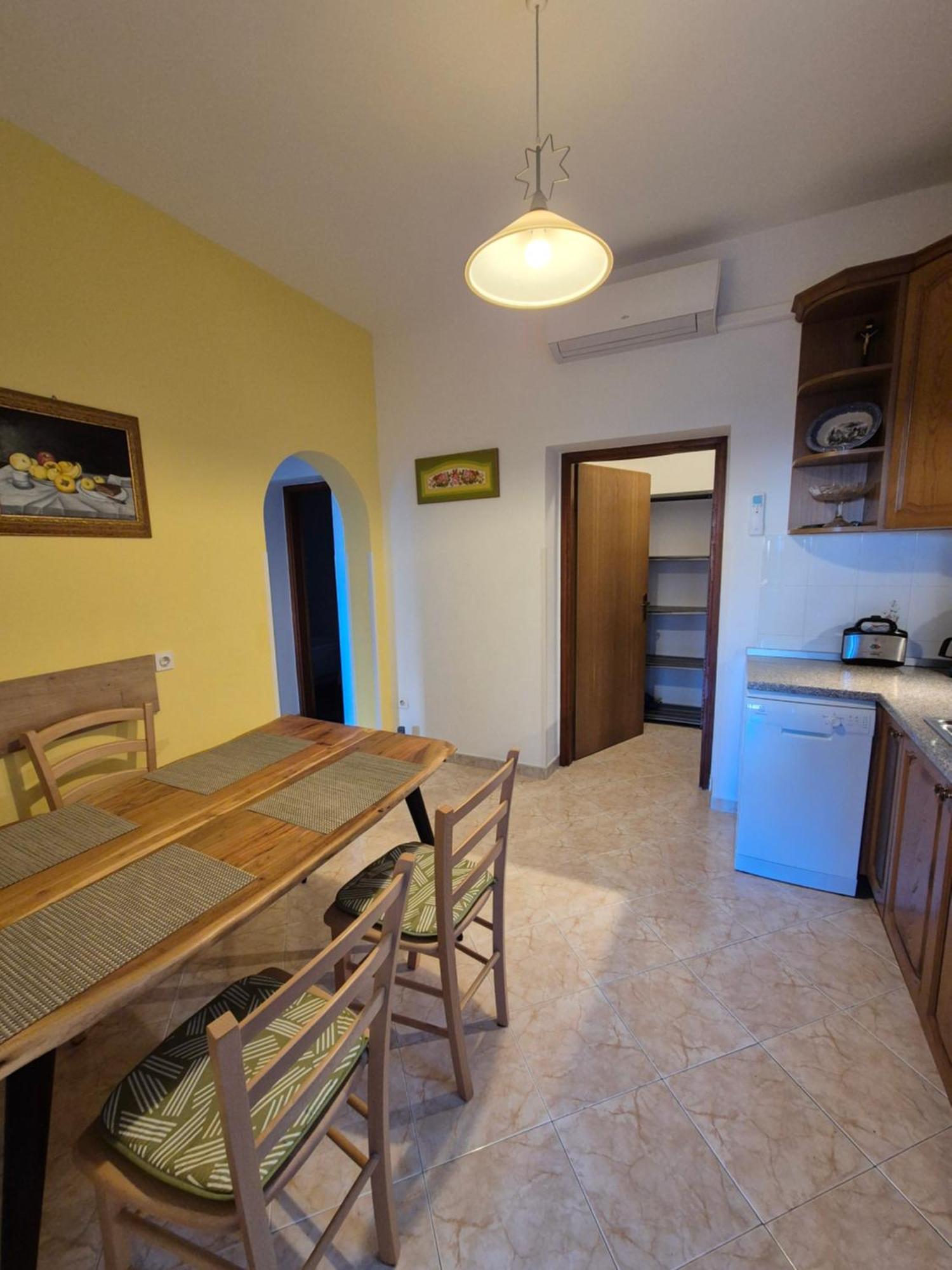 Apartments Katja Mali Losinj Exterior photo